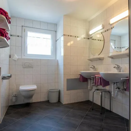 Haus Aurora Appartement-fewo 8-bettwohnung Laggin By Interhome *